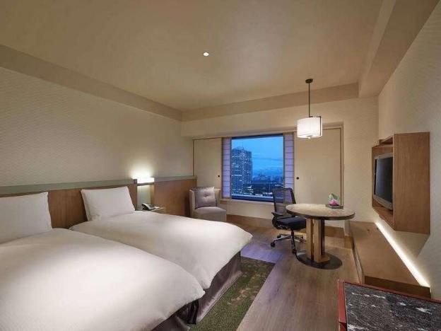 hilton osaka