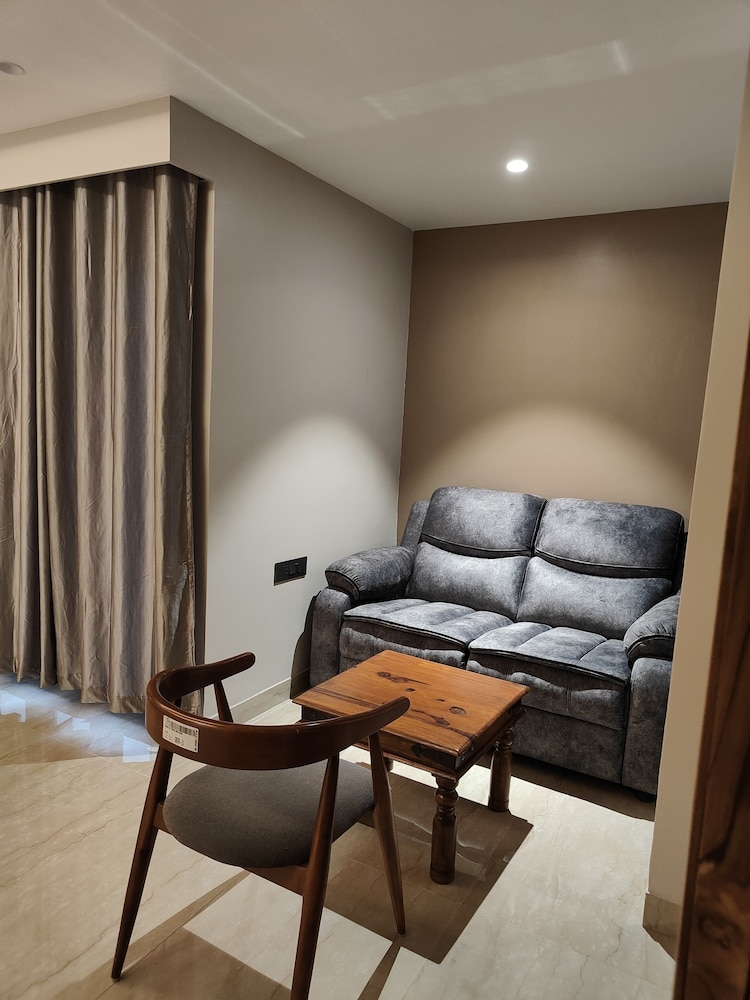 sakthi holidays inn