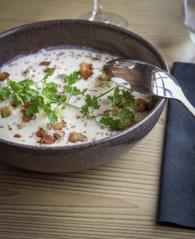 Hotel Le Belmont - Brasserie Du Guiers,40 Chem. Du Plan,3 star