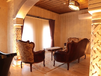 hira cave hotel