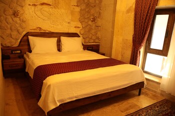 hira cave hotel