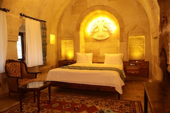 hira cave hotel