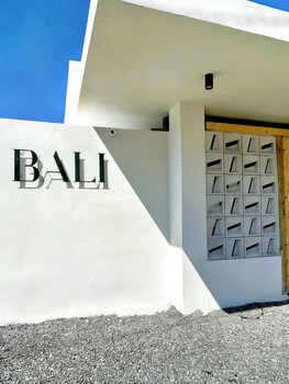 bali posh hotel pr