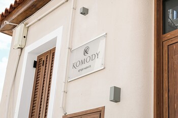 komody