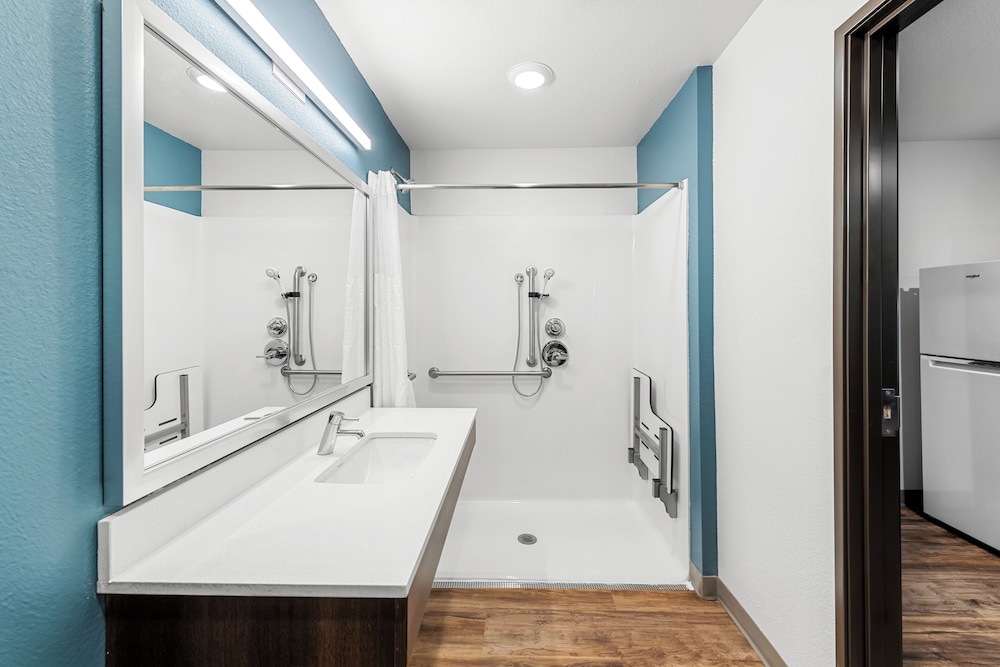 woodspring suites kansas city airport