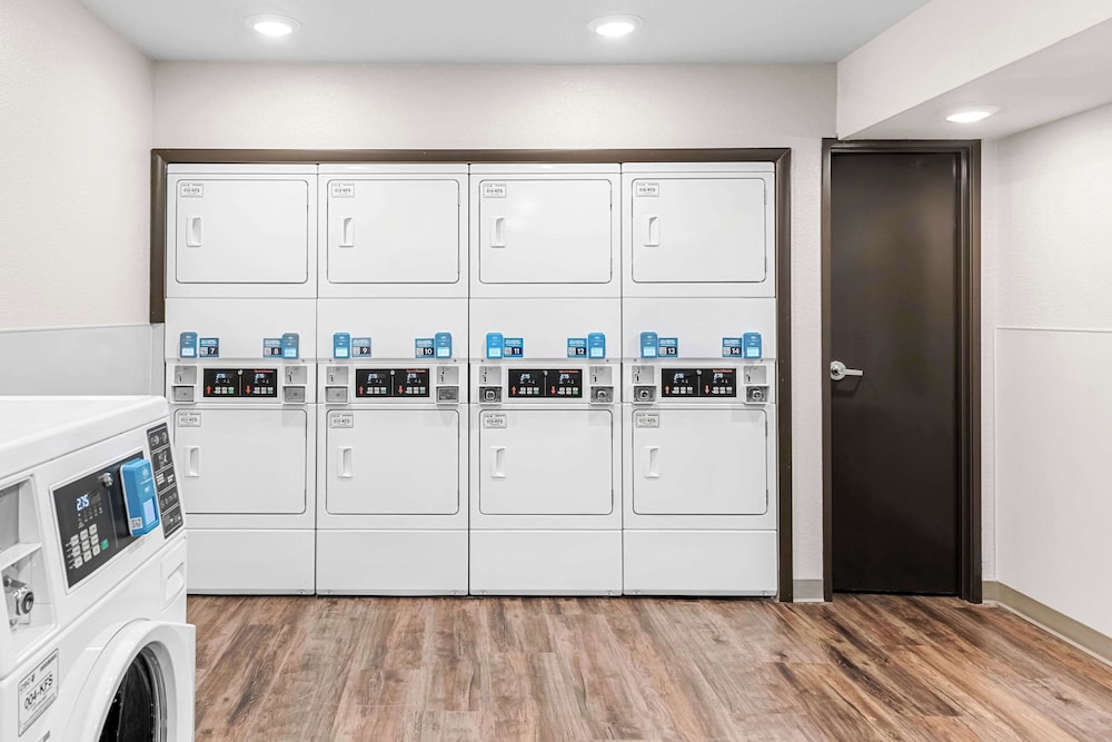 woodspring suites kansas city airport
