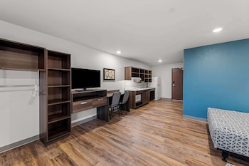 woodspring suites kansas city airport