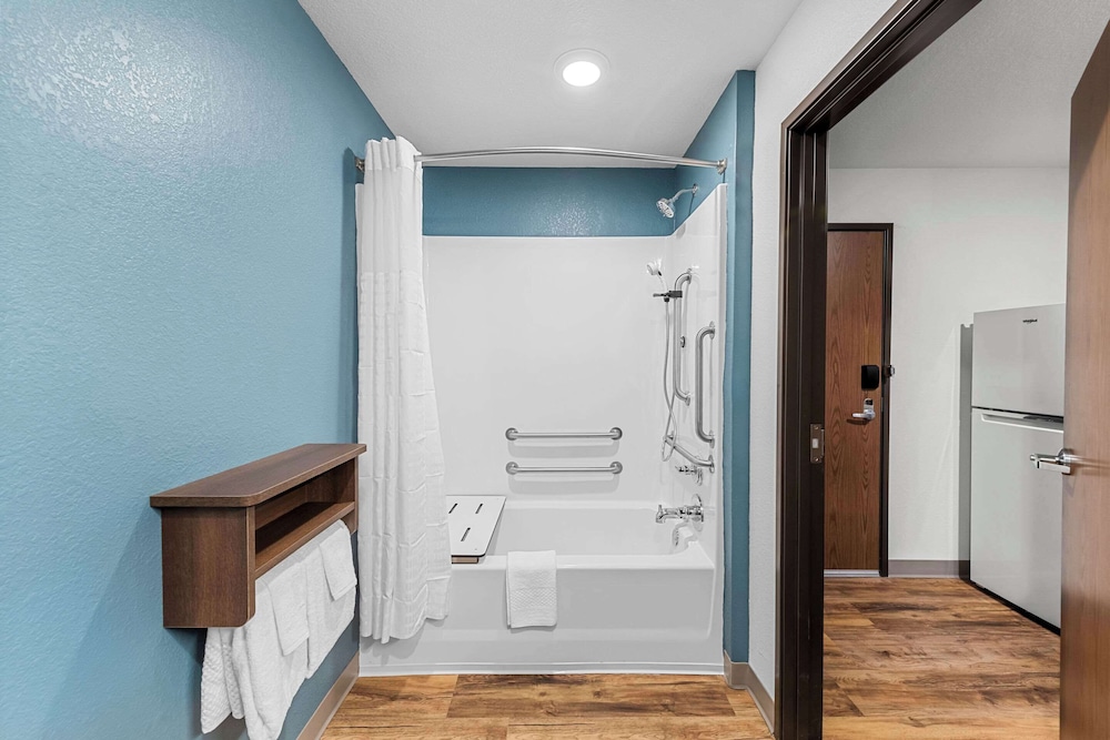 woodspring suites kansas city airport