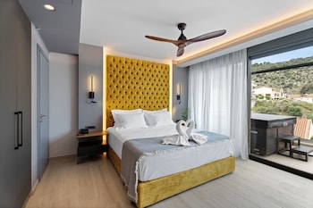 ennea muses rooms and suites