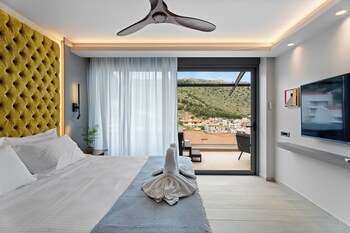 ennea muses rooms and suites