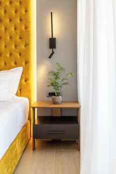 ennea muses rooms and suites