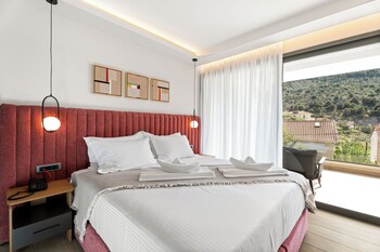 ennea muses rooms and suites