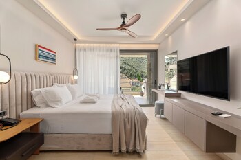 ennea muses rooms and suites