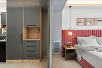 ennea muses rooms and suites