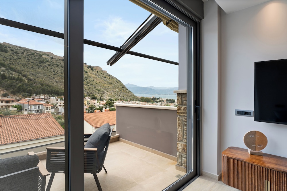 ennea muses rooms and suites