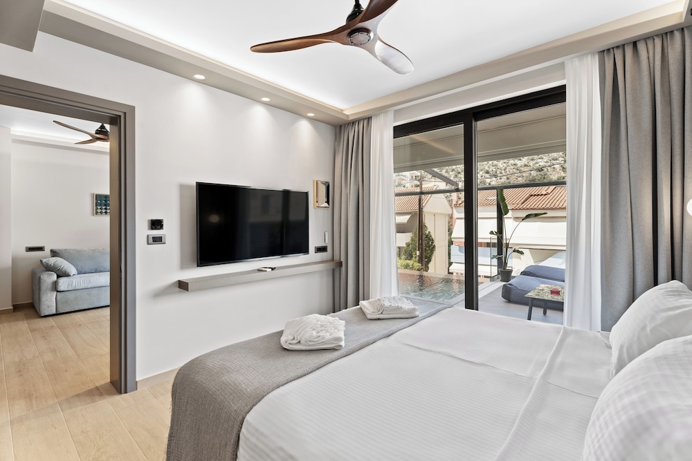 ennea muses rooms and suites