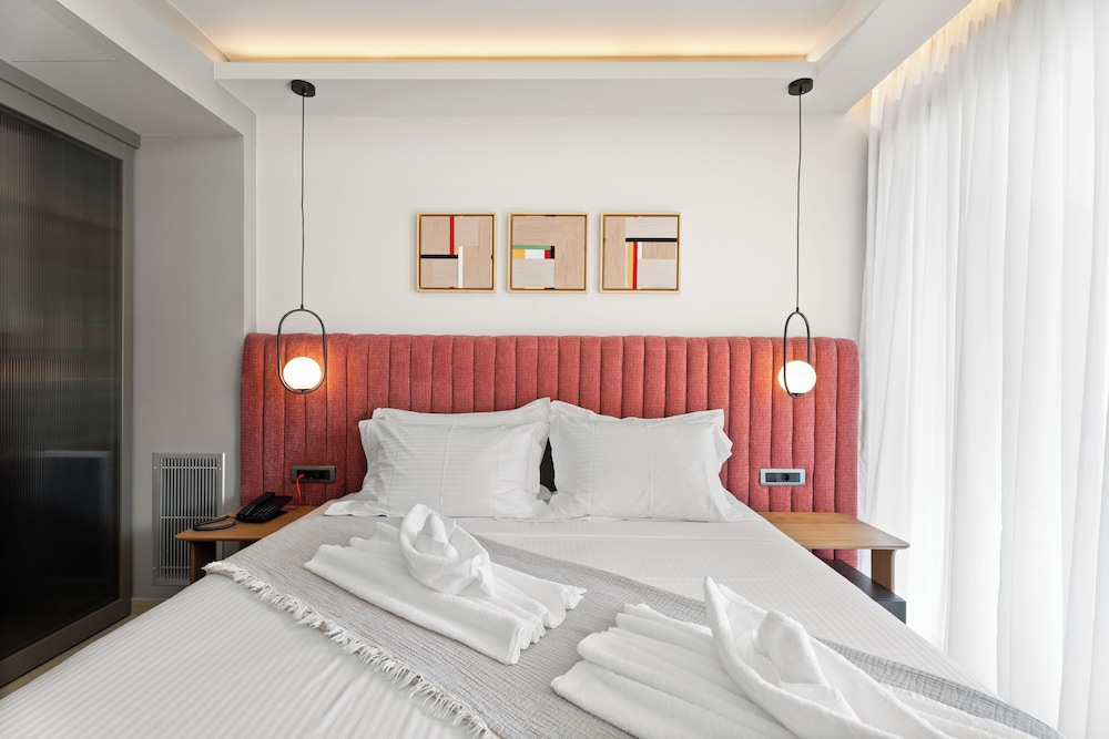 ennea muses rooms and suites