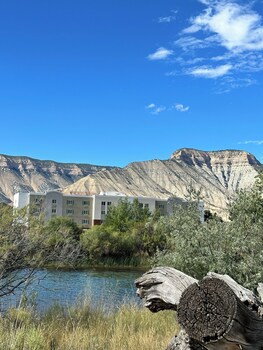 western slope suites