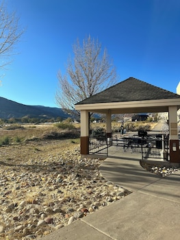 western slope suites