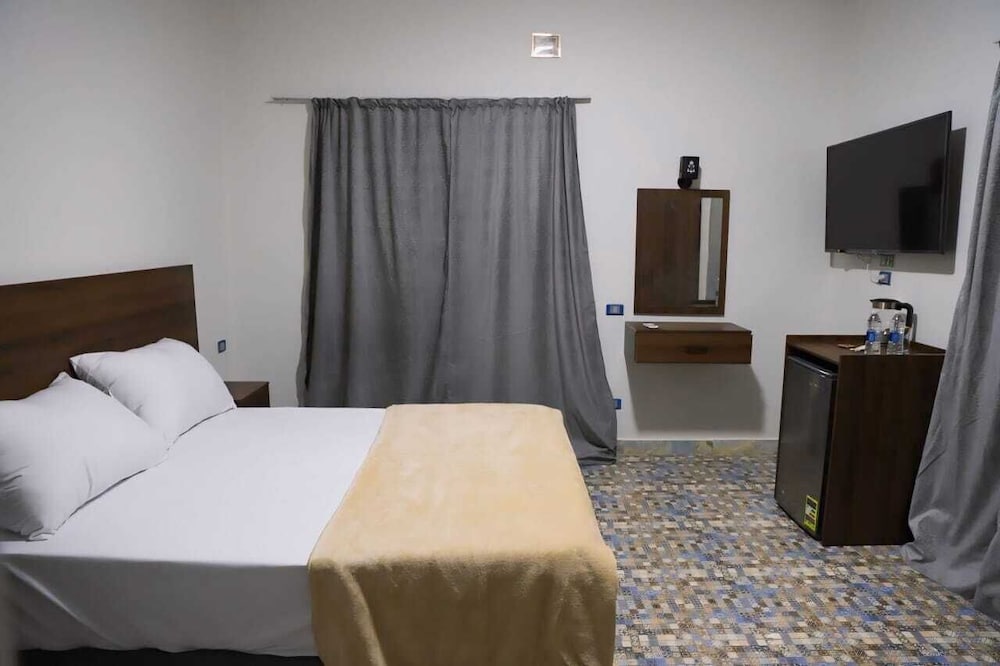 pyramids heritage inn