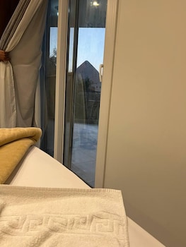pyramids heritage inn