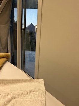 pyramids heritage inn
