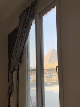pyramids heritage inn
