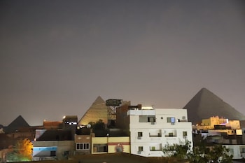 pyramids heritage inn