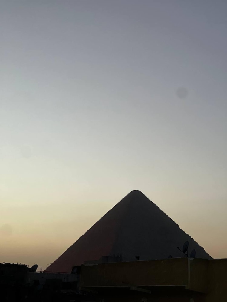 pyramids heritage inn