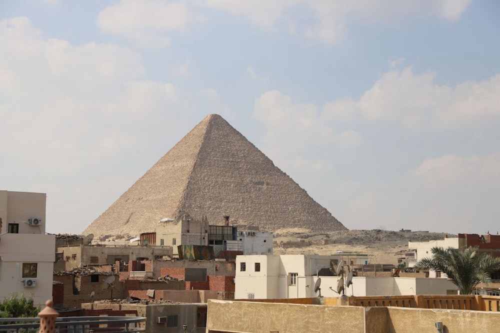 pyramids heritage inn