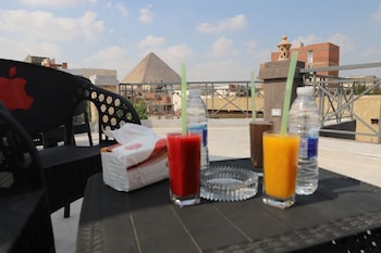 pyramids heritage inn