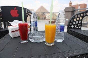 pyramids heritage inn