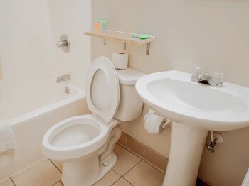 sportsmans inn plymouth 252 793 3095