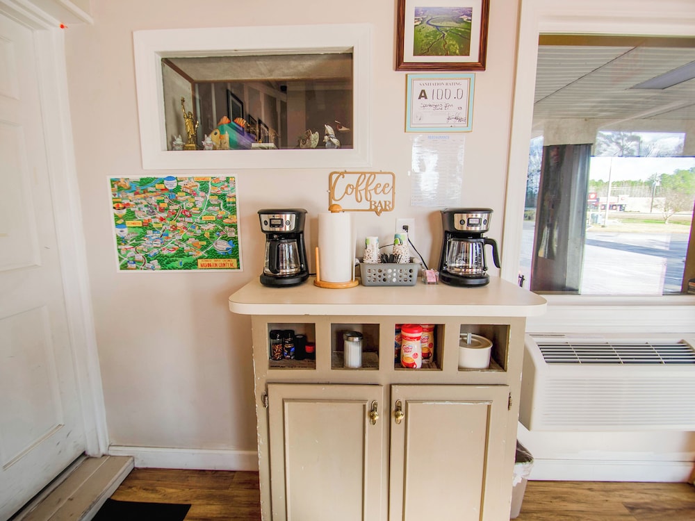 sportsmans inn plymouth 252 793 3095