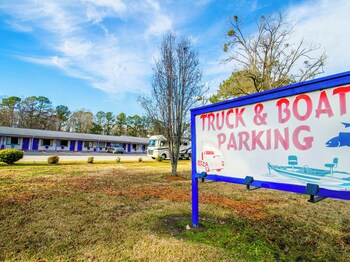 sportsmans inn plymouth 252 793 3095