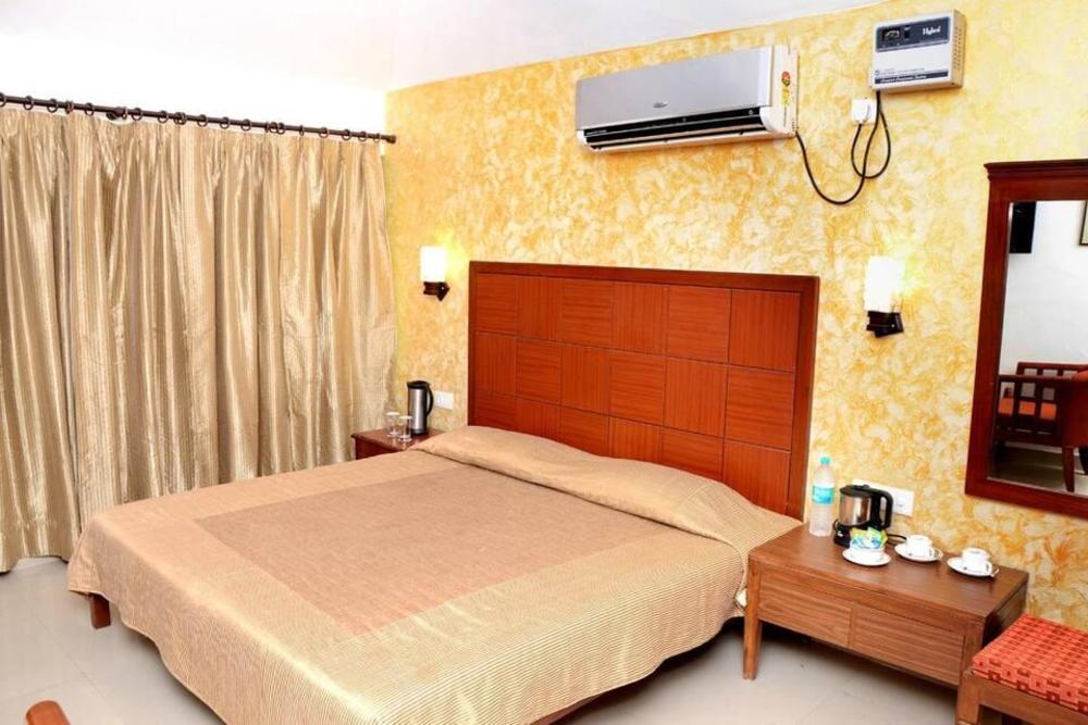 hermitage huts tourist resort