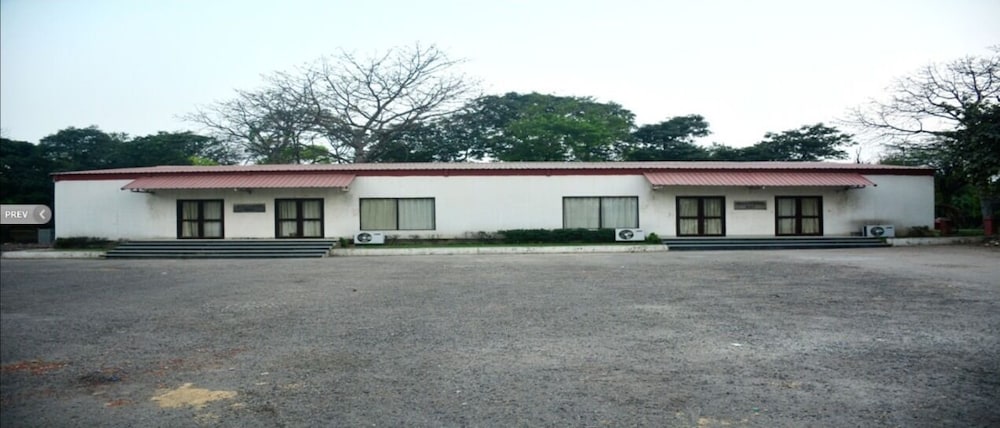 hermitage huts tourist resort