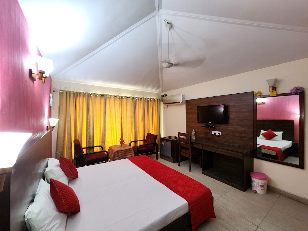 hermitage huts tourist resort