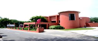 hermitage huts tourist resort