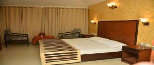 hermitage huts tourist resort