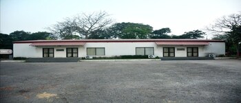 hermitage huts tourist resort