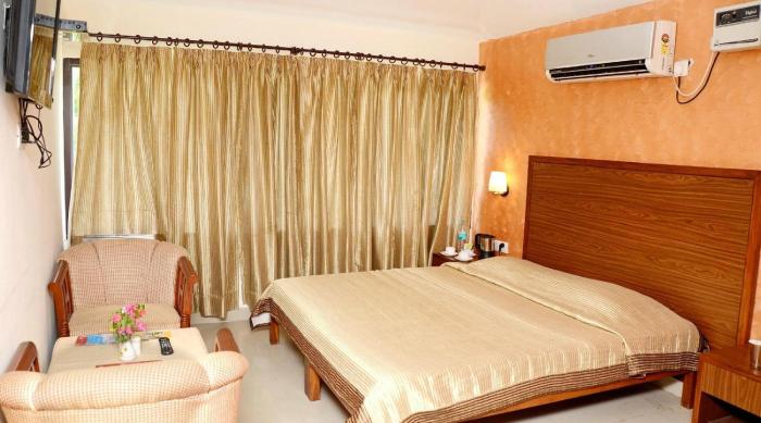 hermitage huts tourist resort