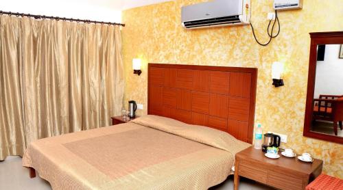 hermitage huts tourist resort