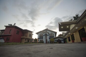 laurel heritage resort and spa