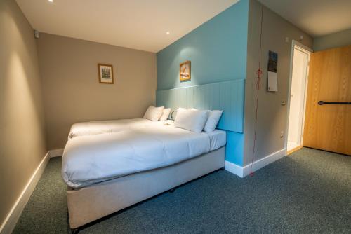 an spiris accommodation at dundreggan rewilding centre