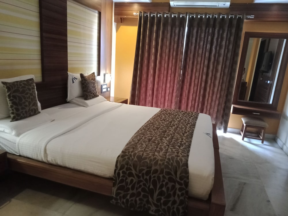 hotel madhuvan serai