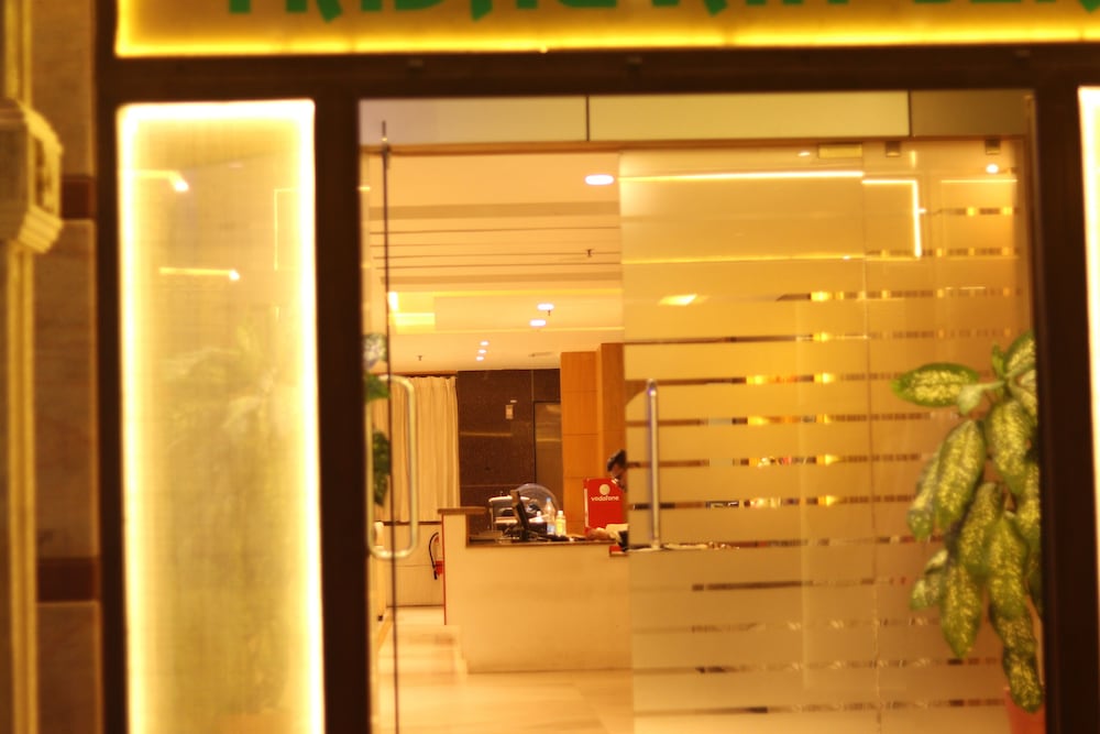 hotel madhuvan serai