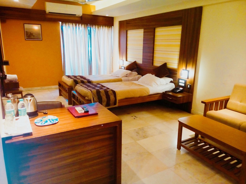 hotel madhuvan serai