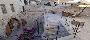 memories cave house