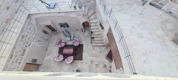 memories cave house